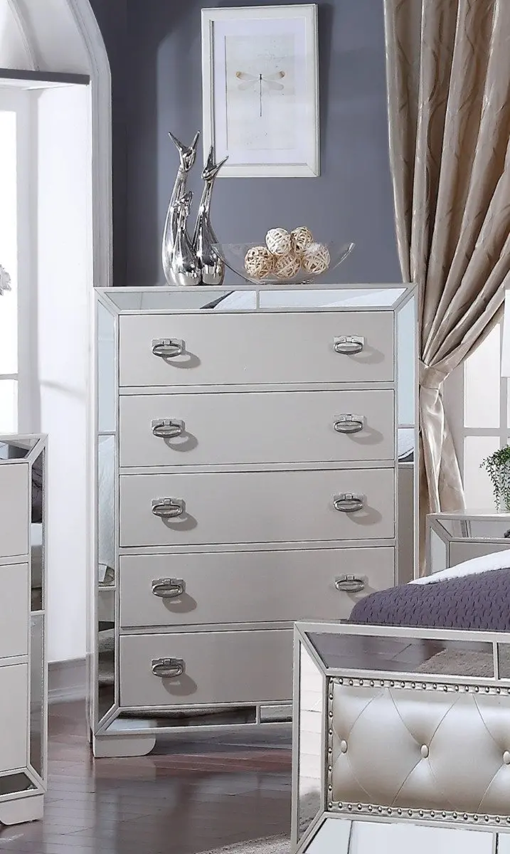Gloria 6-Drawer Chest In Pearl White Finish 1
