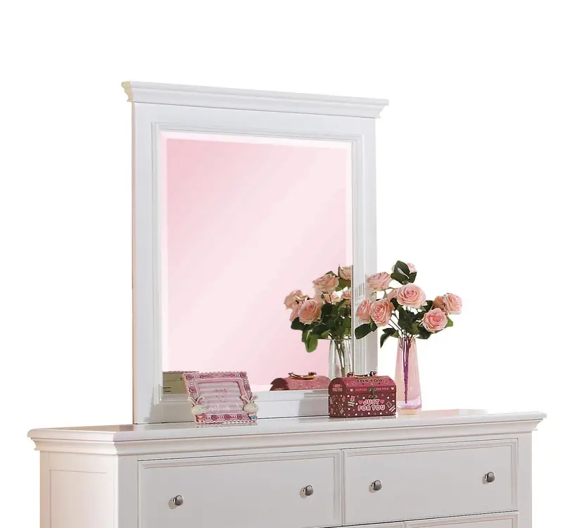 Minimalist White Wall Mirror With Slim Frame 1