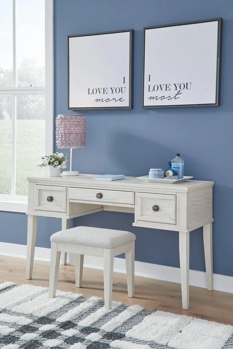 Vanity Set With Stool – Robbinsdale Bedroom Suite 1